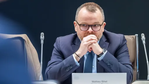 Mathieu, Bihet, Photo, Assis.